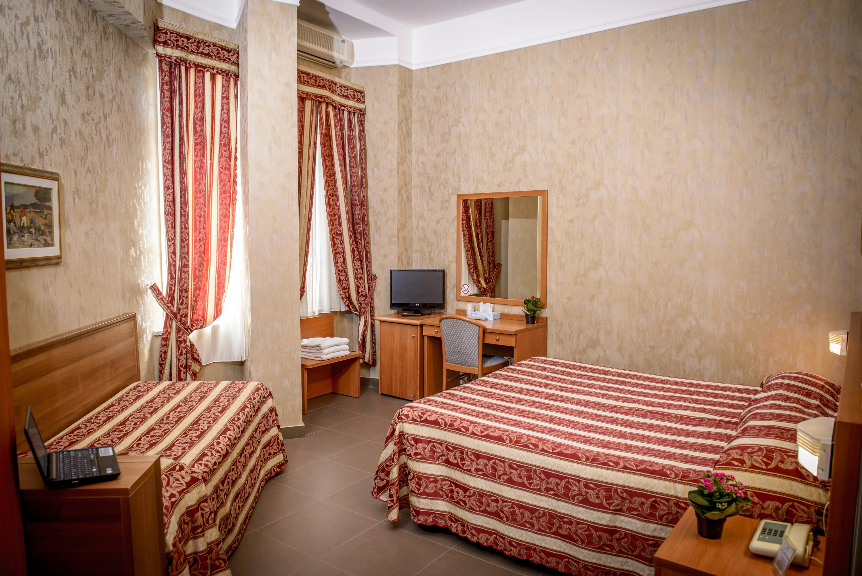 Hotel Emmaus Rome Exterior photo