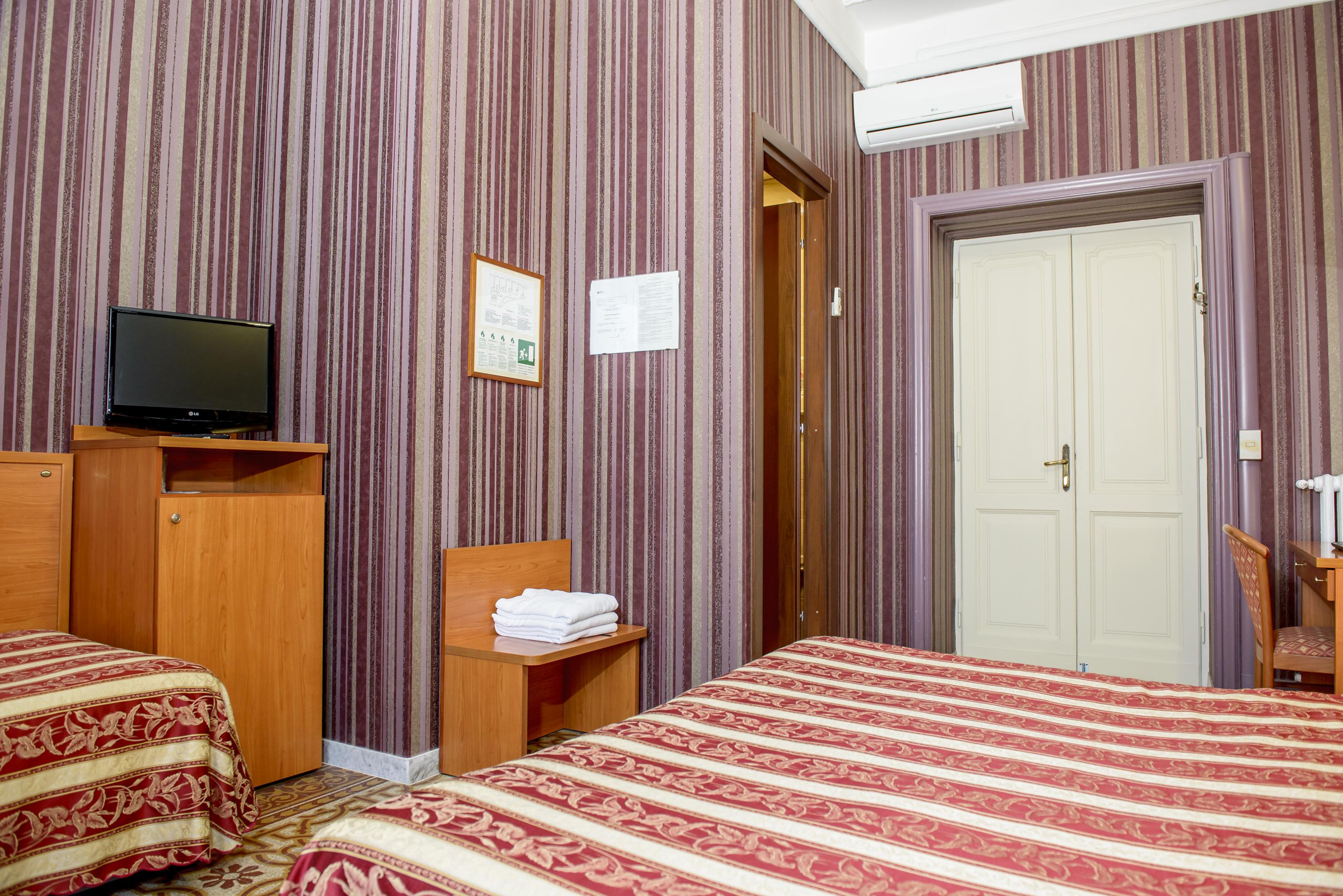 Hotel Emmaus Rome Exterior photo