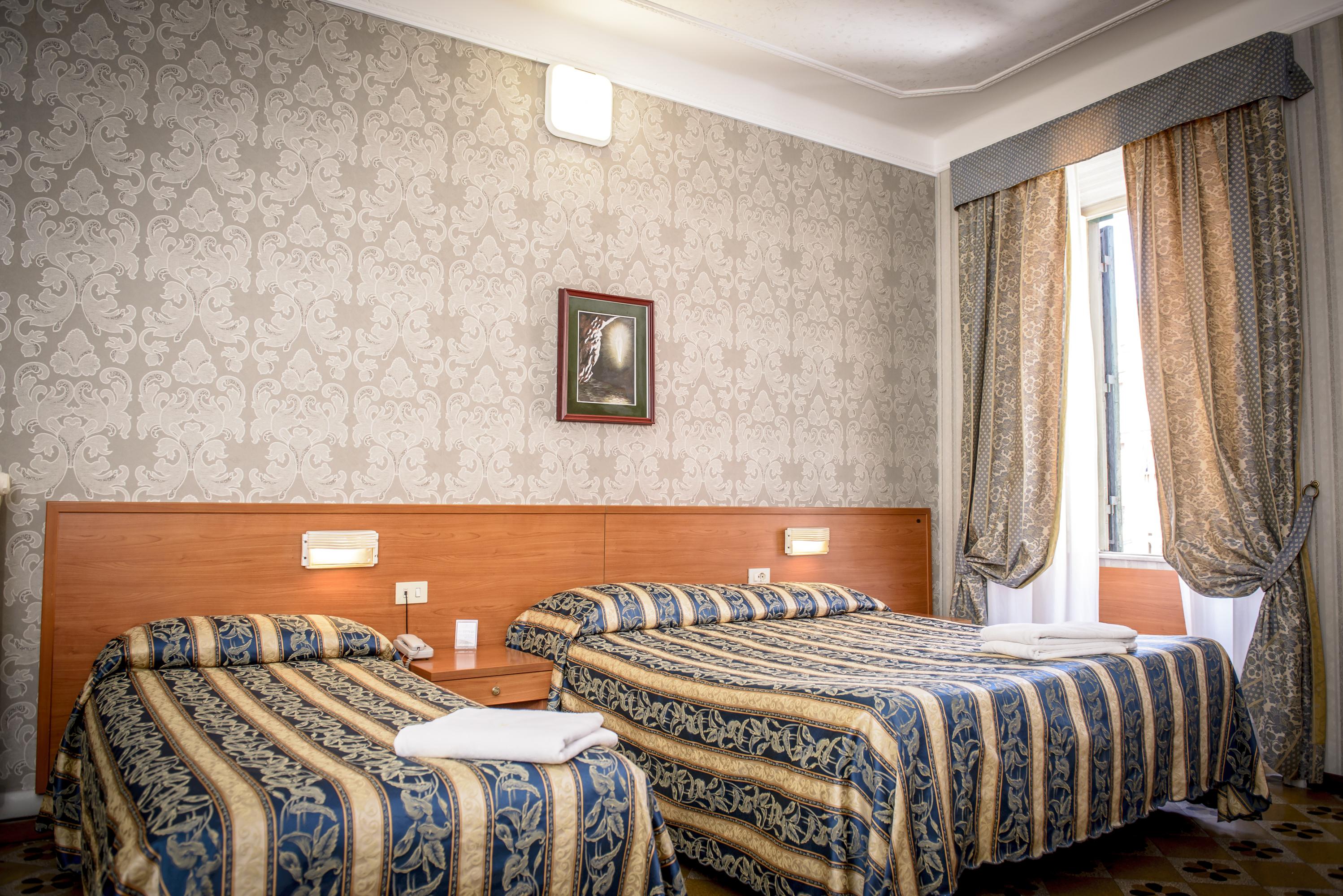 Hotel Emmaus Rome Exterior photo