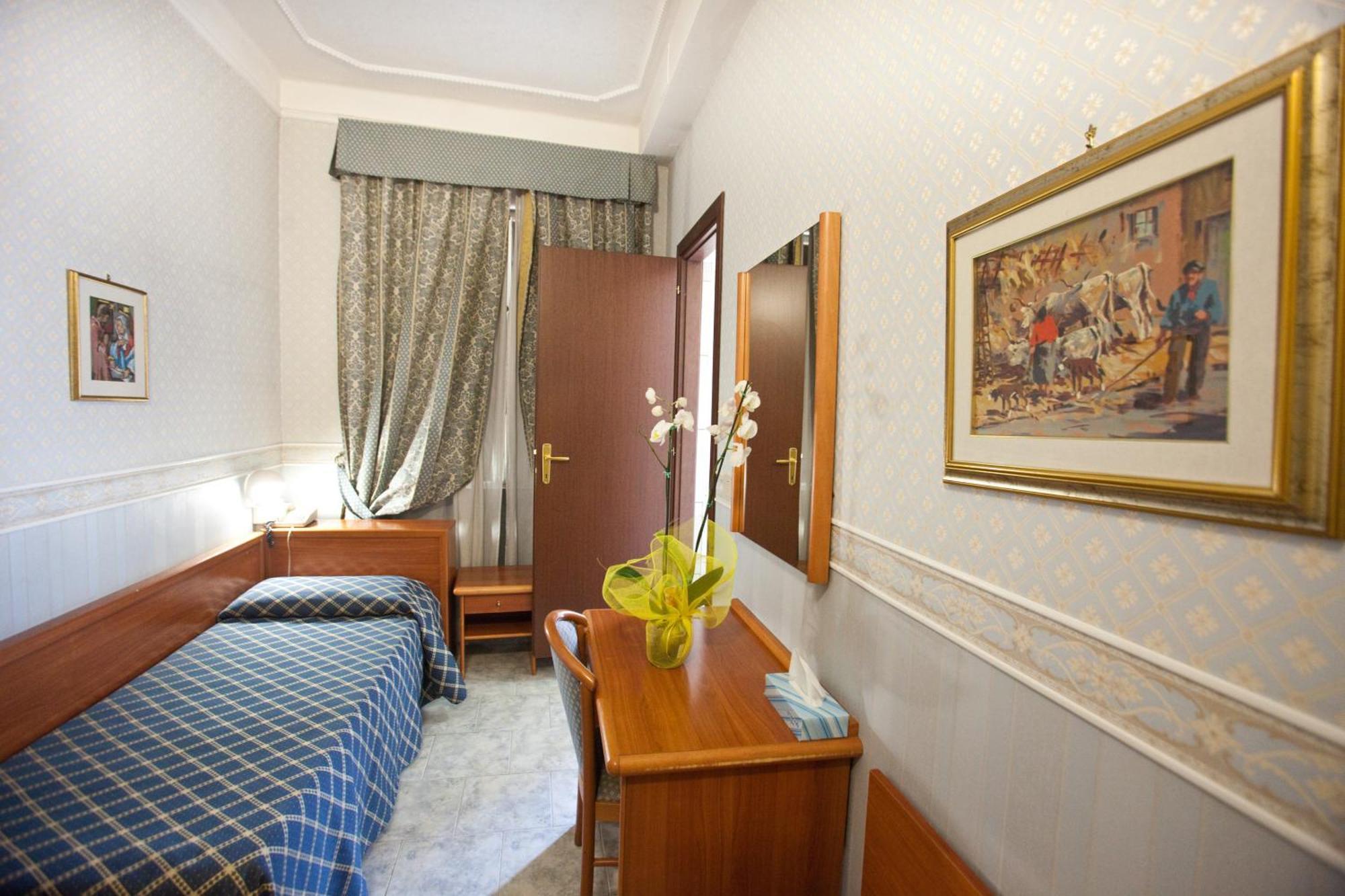 Hotel Emmaus Rome Room photo