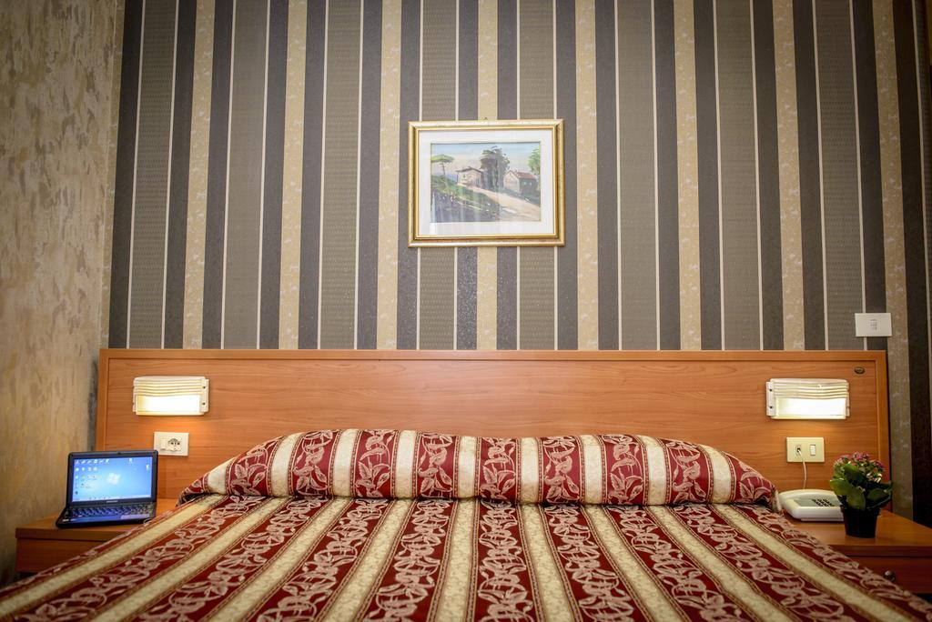 Hotel Emmaus Rome Exterior photo
