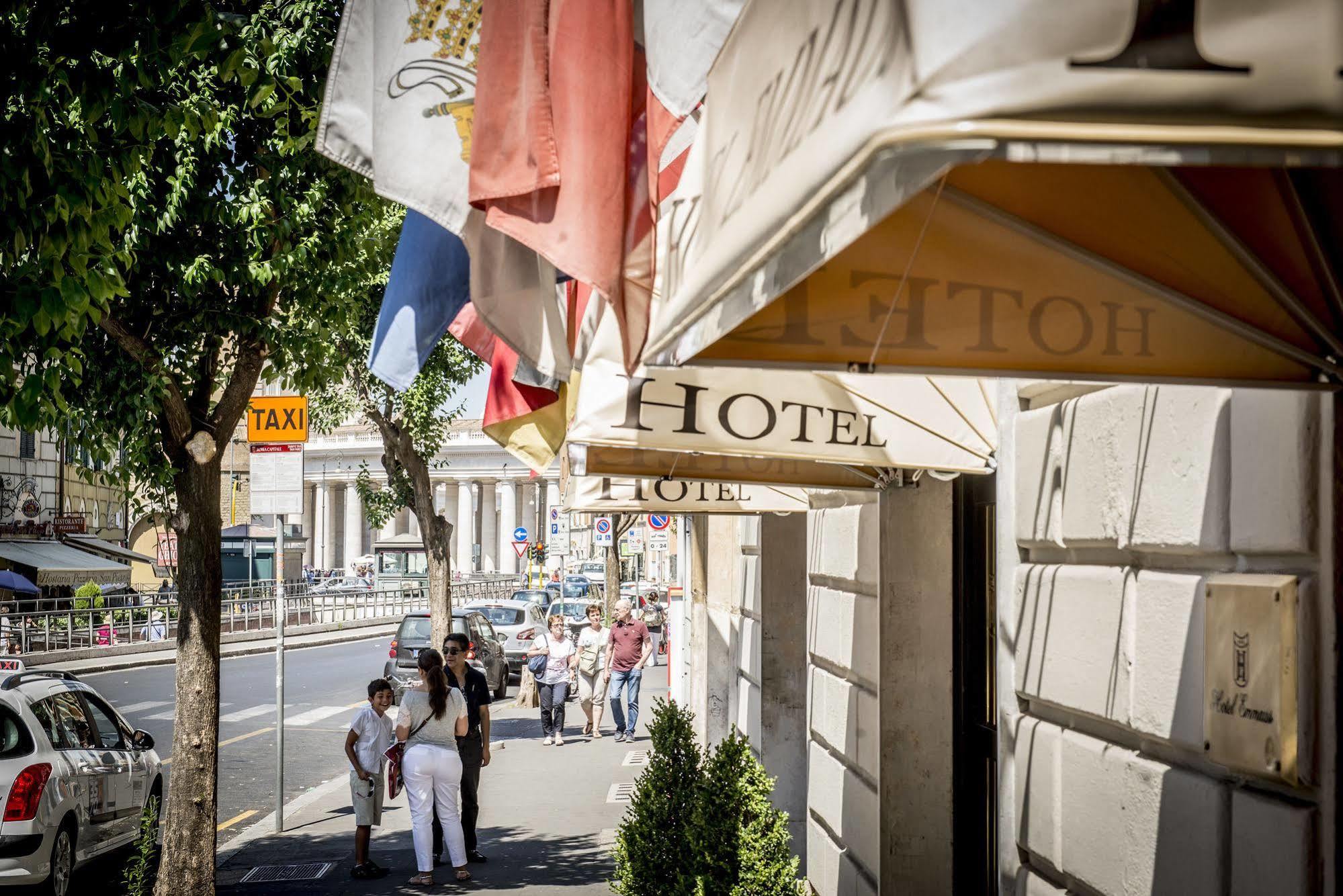 Hotel Emmaus Rome Exterior photo