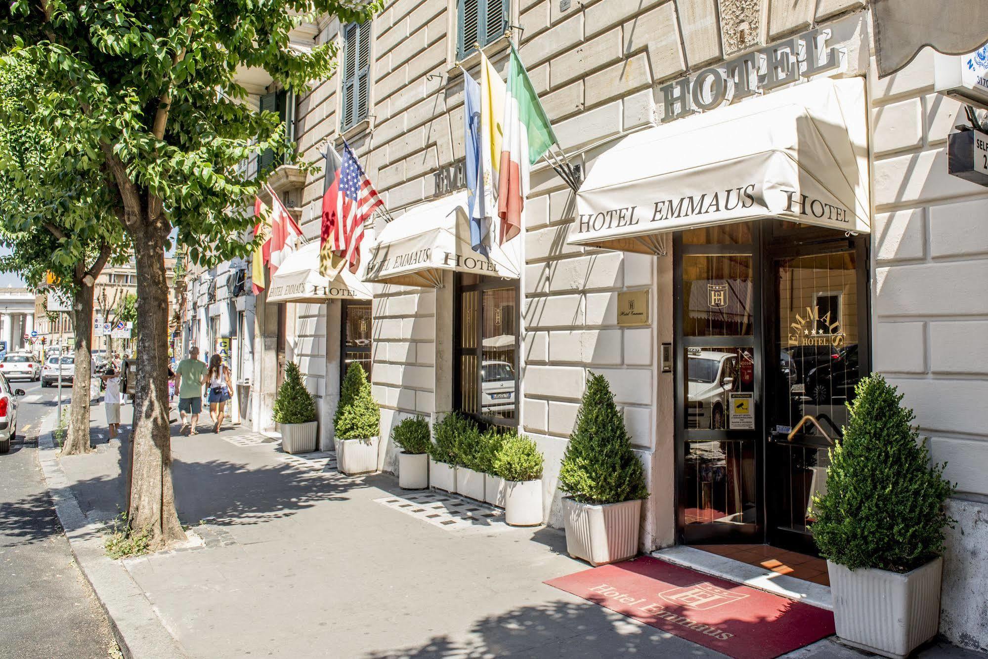 Hotel Emmaus Rome Exterior photo