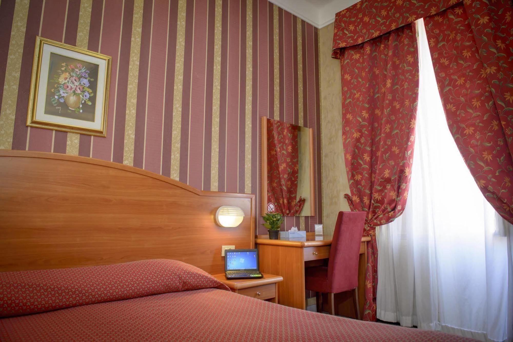 Hotel Emmaus Rome Exterior photo